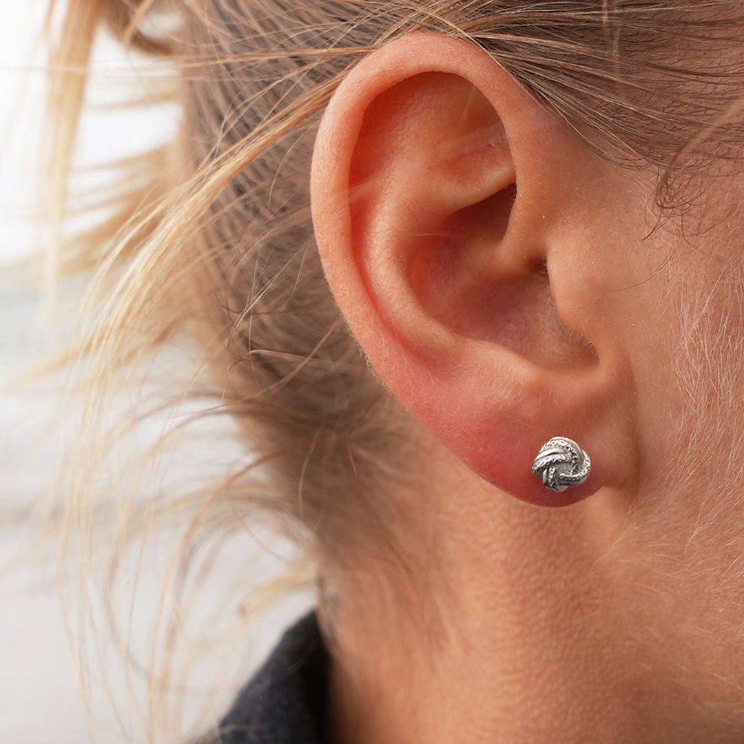 Ear Studs Wave - silver