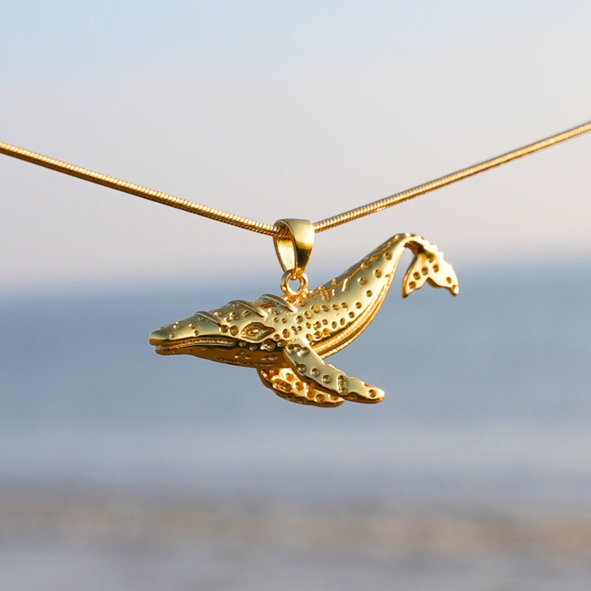 Whale - Incomparably enchanting - Gold