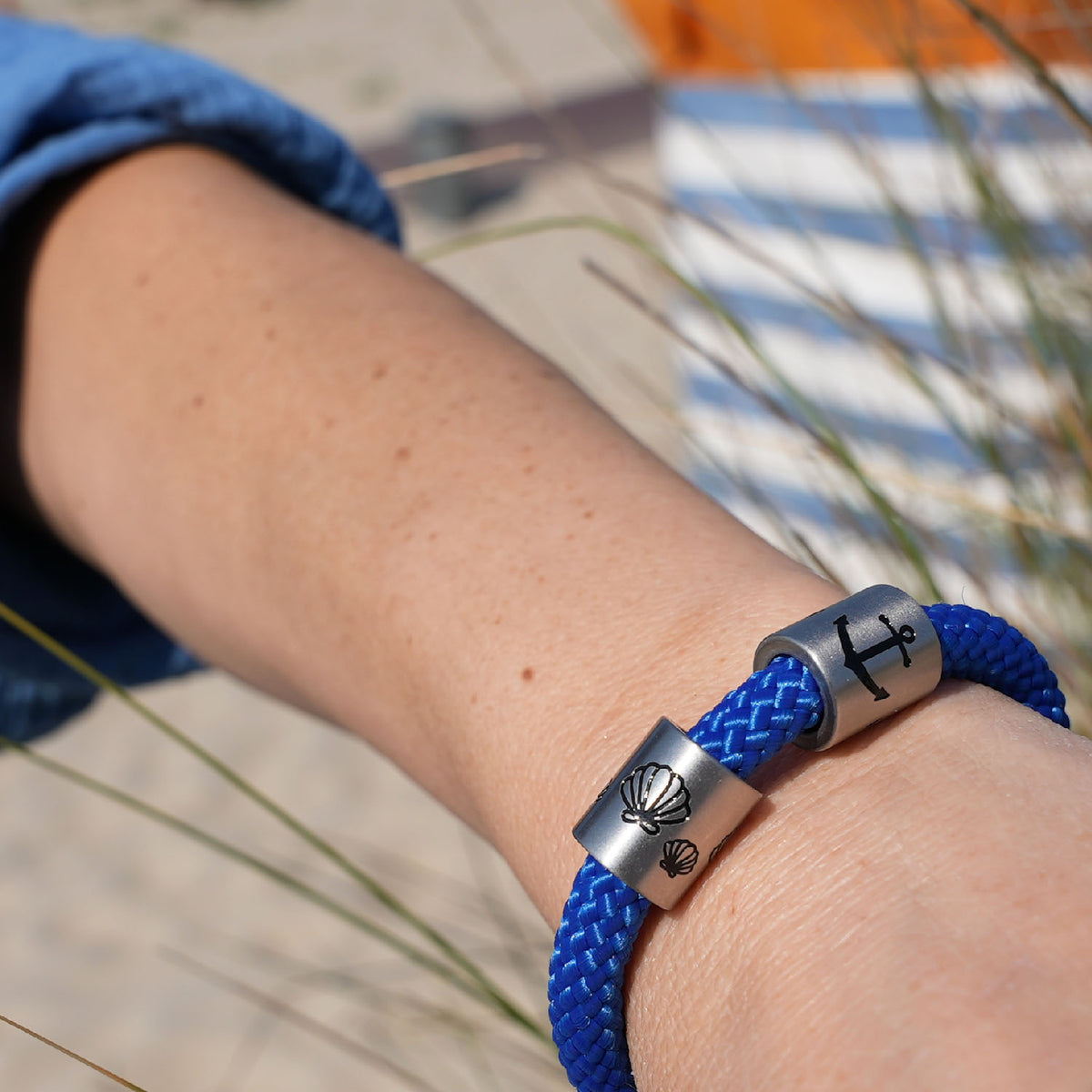 Sail rope bracelet with charms / Blue