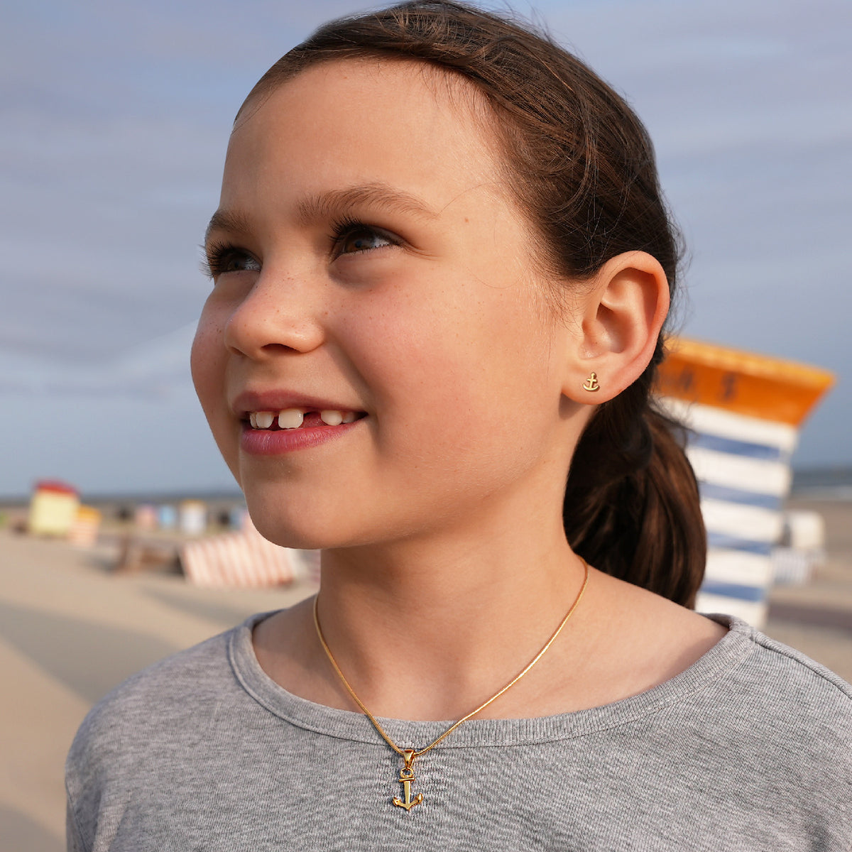 Kids necklace "Anchor" - gold