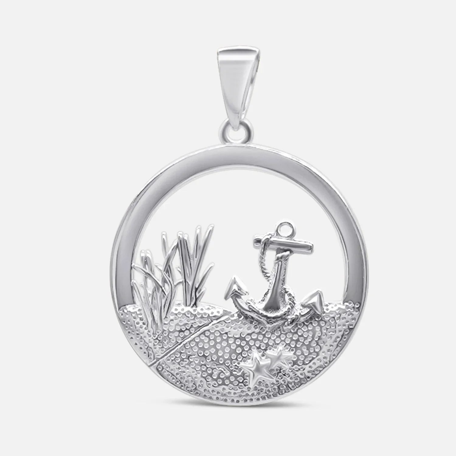 Runder Anhänger aus Silber mit Anker, Seestern und maritiven Strandmotiven.