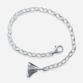 Silbernes Armband mit Ankerkettengliedern und Segelboot-Anhänger, maritimer Schmuck