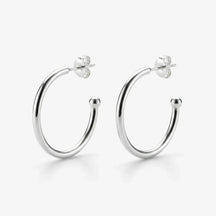 Creolen Silber für Anhänger, glänzende Ohrringe offen, minimalistisches Schmuckdesign