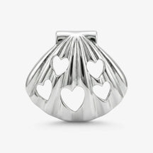 Silberner Muschel-Anhänger mit Herz-Ausschnitten maritimer Schmuck